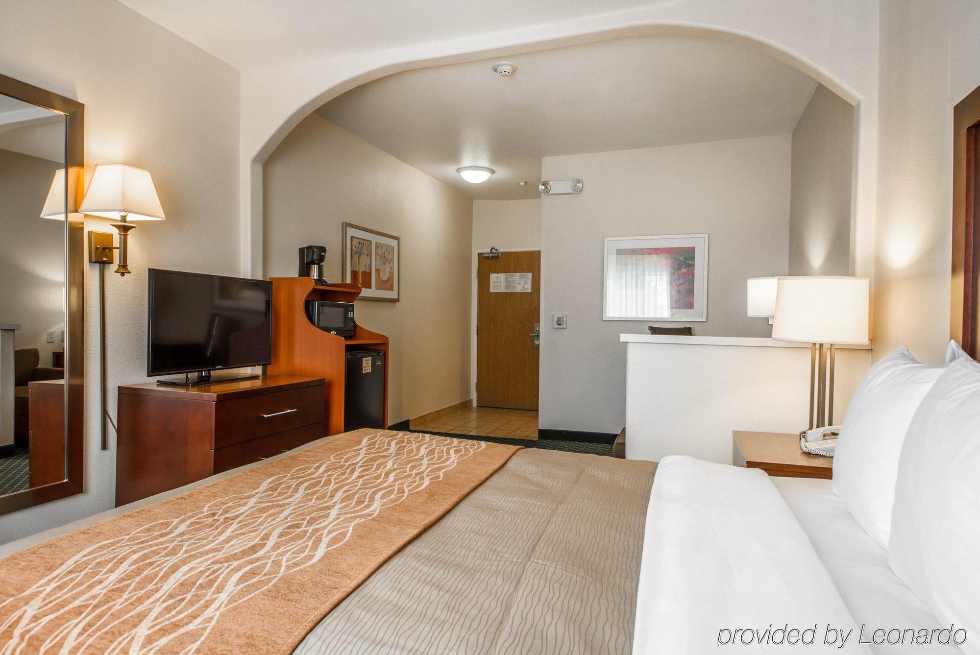 Comfort Inn & Suites Oakland Airport 외부 사진