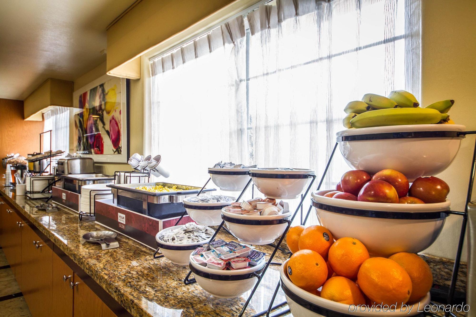 Comfort Inn & Suites Oakland Airport 외부 사진