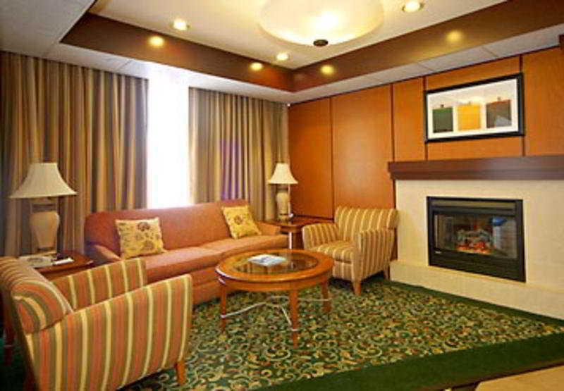 Comfort Inn & Suites Oakland Airport 내부 사진