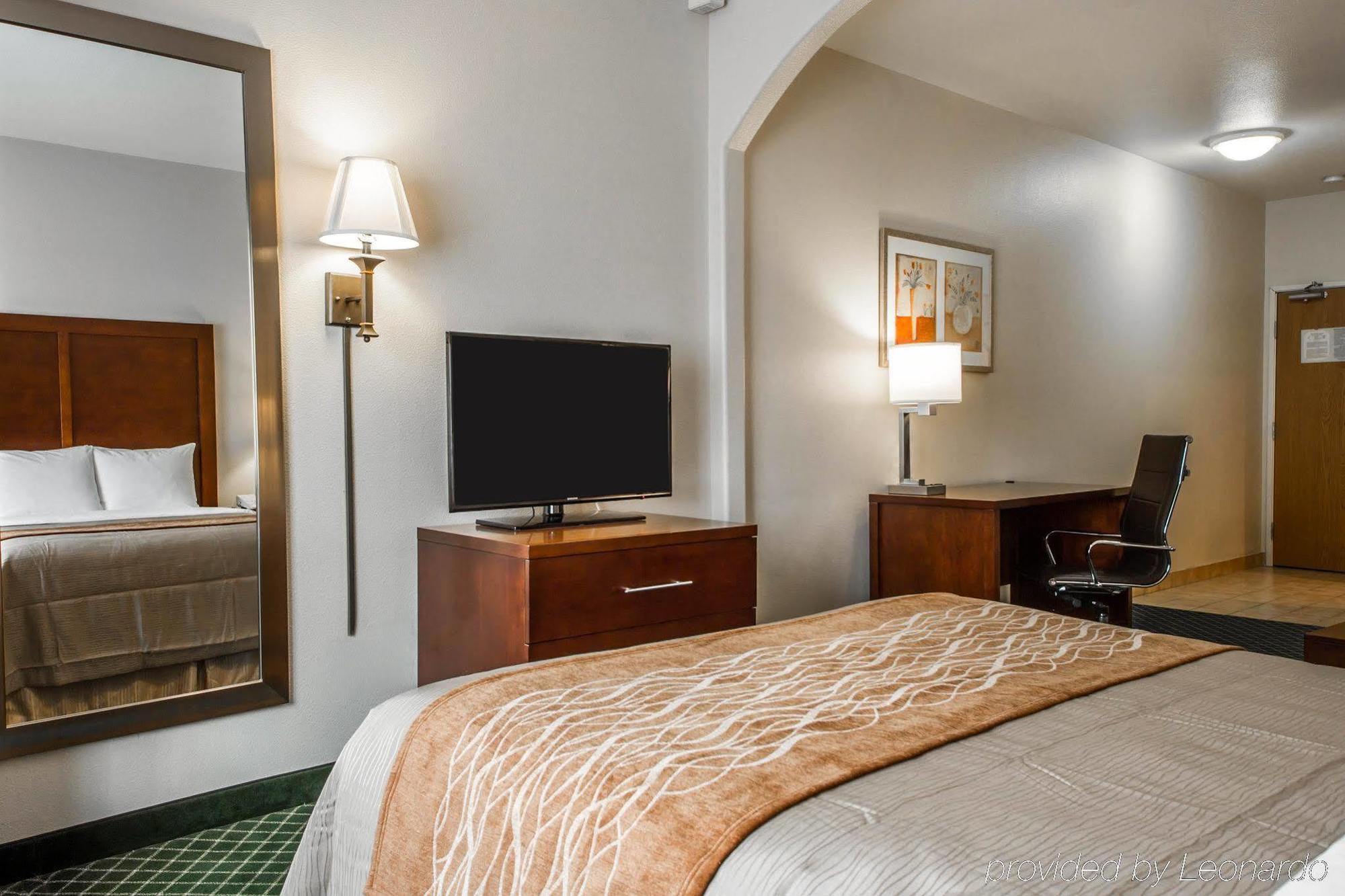 Comfort Inn & Suites Oakland Airport 외부 사진