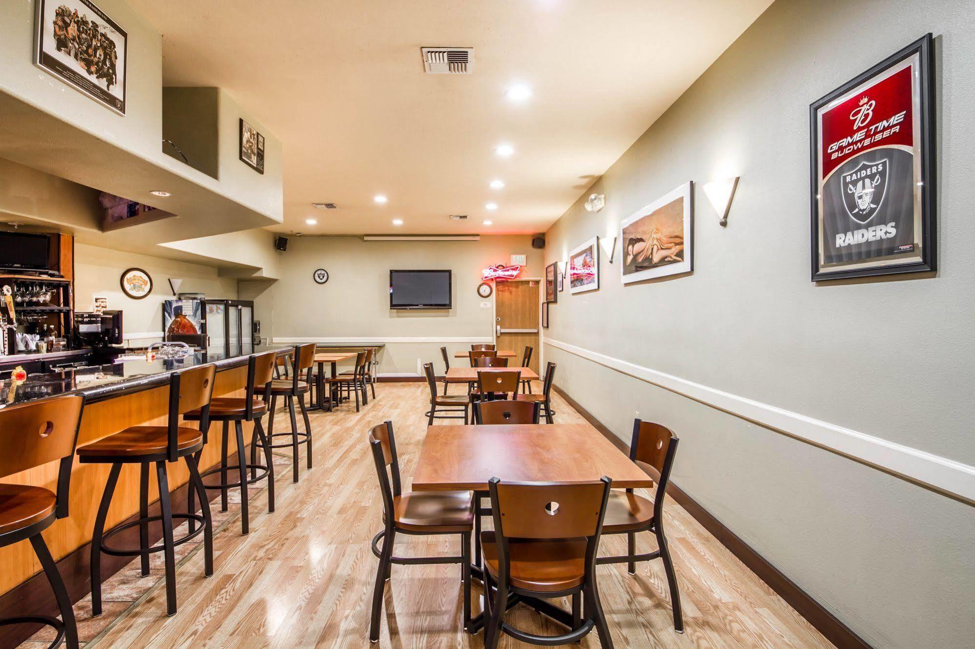 Comfort Inn & Suites Oakland Airport 외부 사진