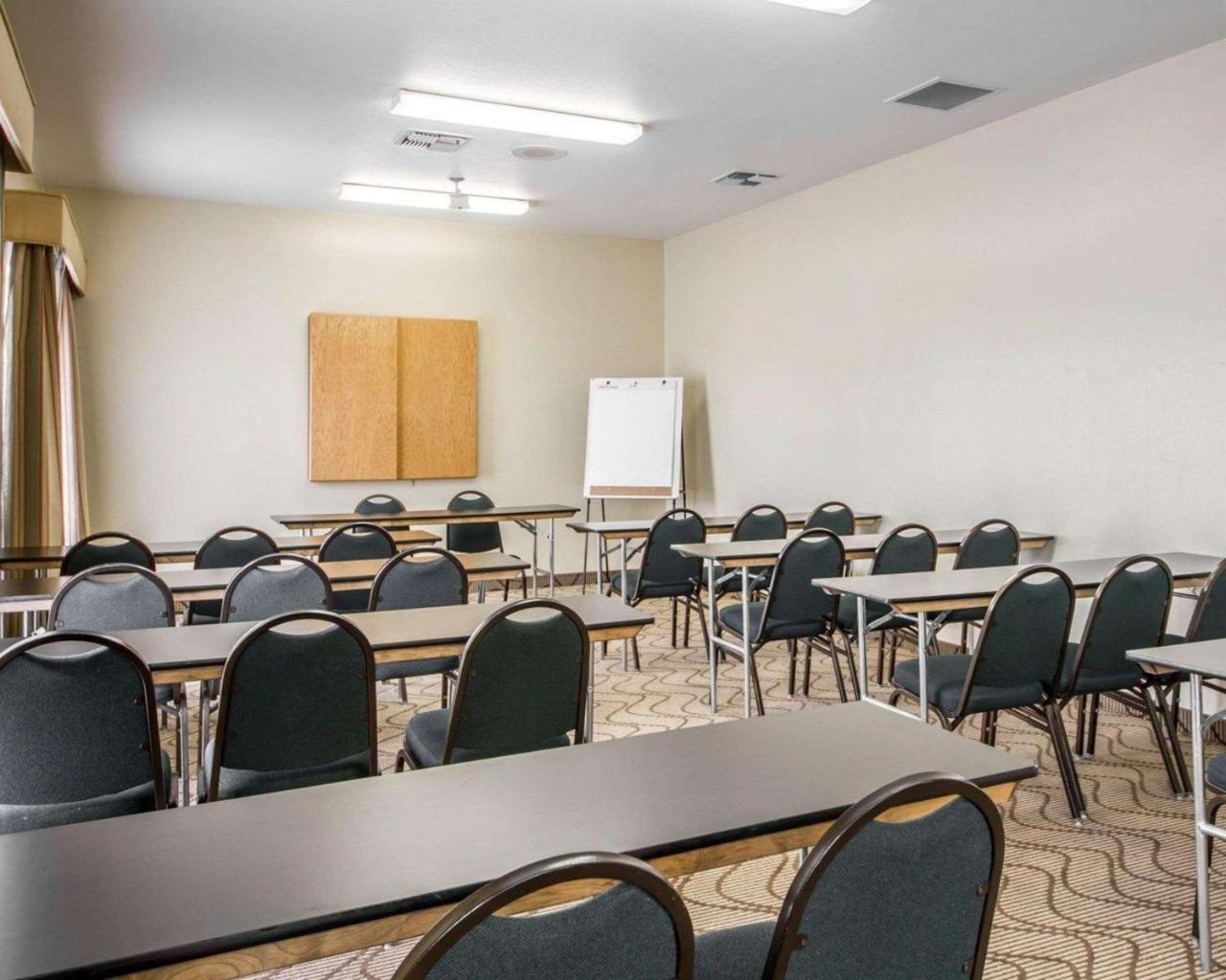 Comfort Inn & Suites Oakland Airport 외부 사진