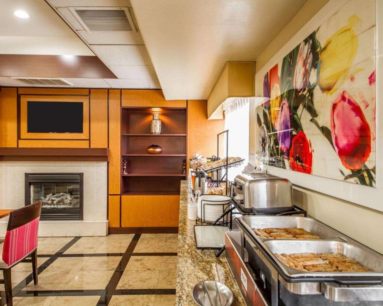 Comfort Inn & Suites Oakland Airport 외부 사진